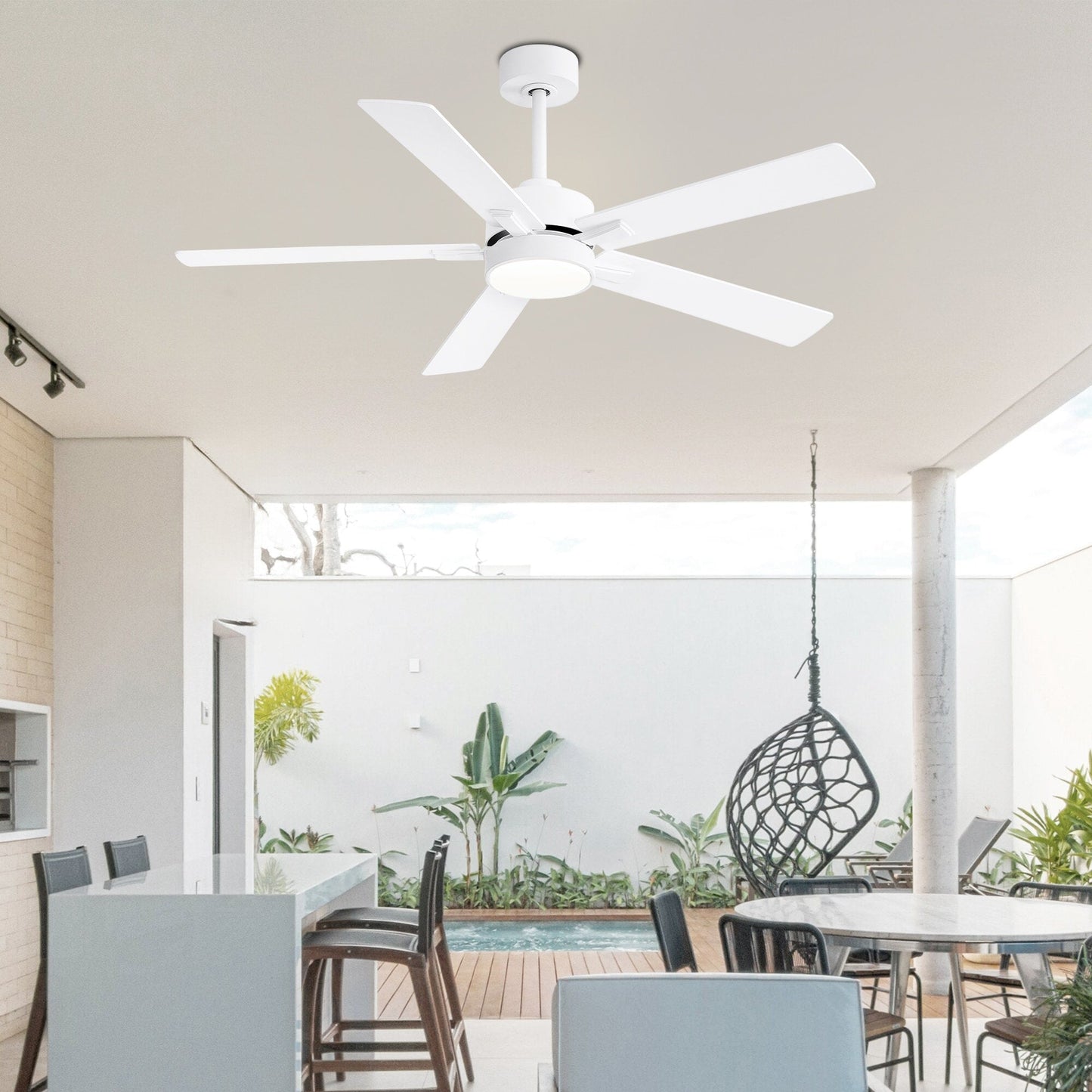Ventilateur de plafond à DEL de 52 po avec kit d'éclairage et télécommande - 5 pales