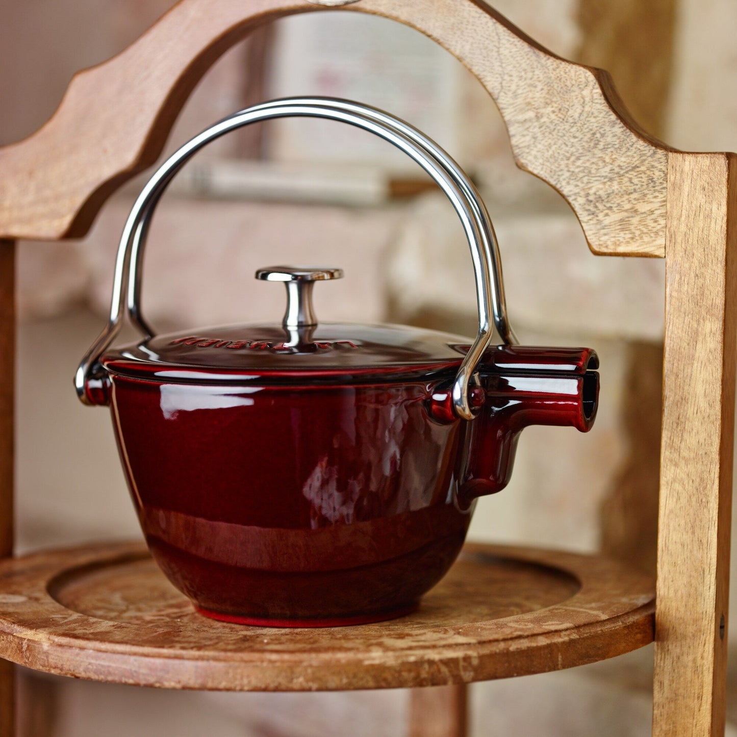Bouilloire à thé ronde en fonte STAUB de 1 pinte