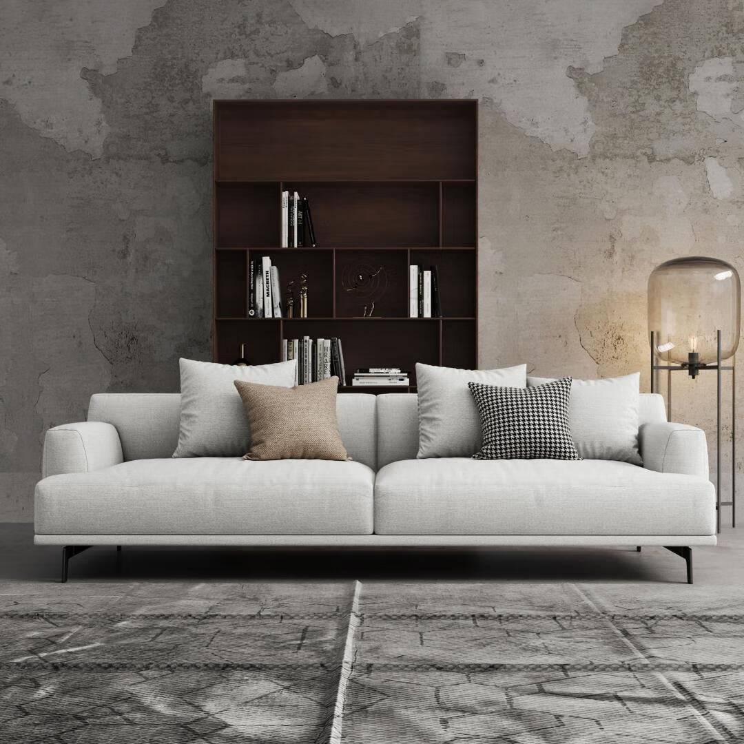 Canapé droit en tissu beige avec accoudoirs carrés