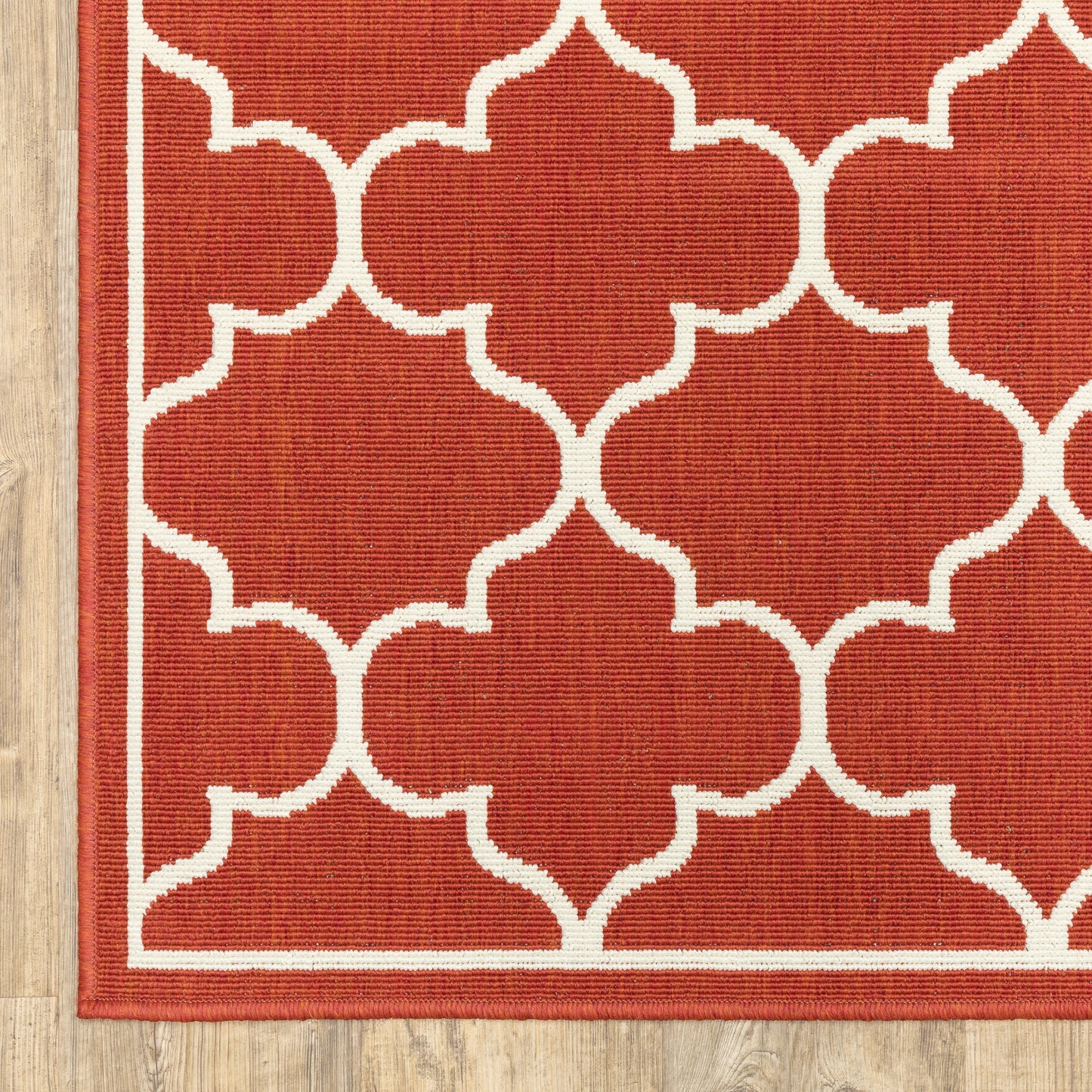 Tapis d'intérieur/extérieur en treillis blanc cassé/rouge brique Vista Home Martinique.