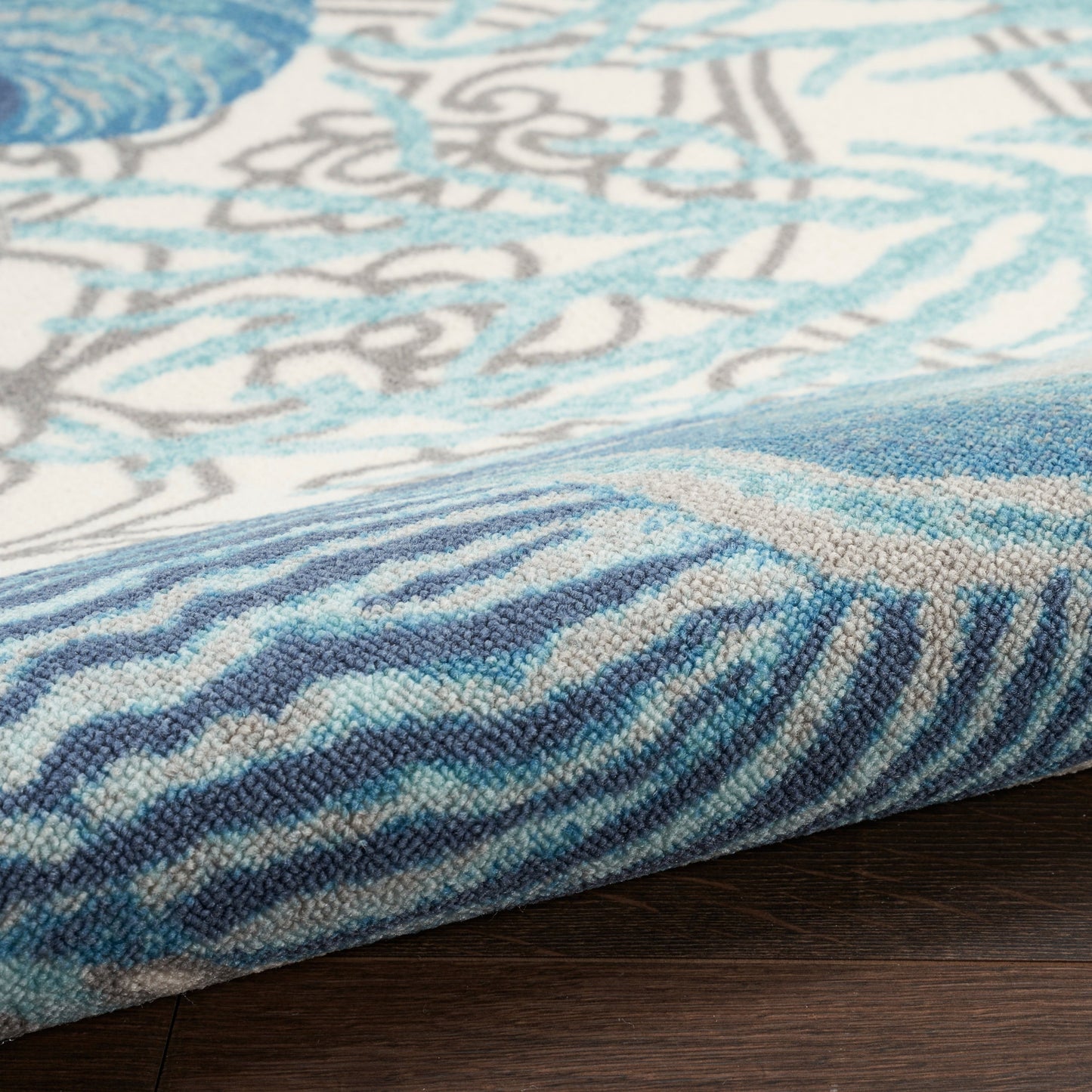 Tapis d'intérieur et d'extérieur Waverly Sun & Shade Shore Thing à motif de coquillages tropicaux et floraux