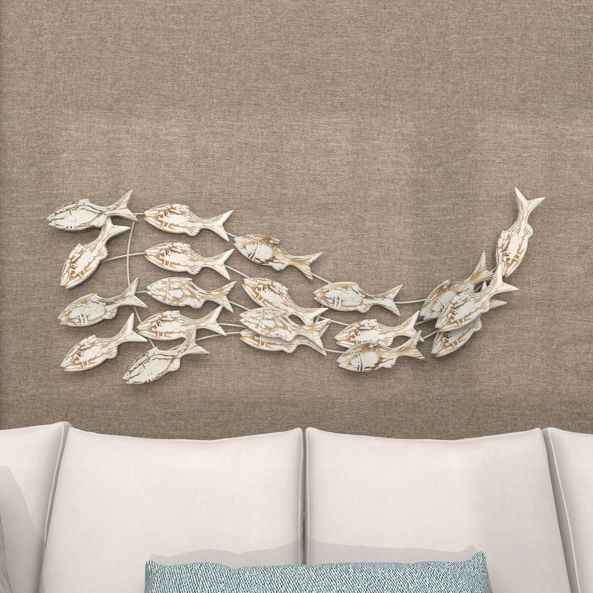 Décoration murale en bois faite main, motif poisson nageur, effet vieilli marron - Blanc - Roche River Decor