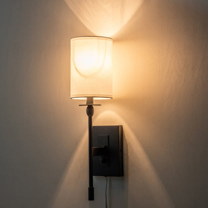 Applique murale d'intérieur à 1 ampoule, noire mate, câblée/enfichable, à intensité variable, avec abat-jour en tissu