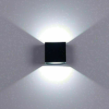 1 applique murale LED cube haut/bas