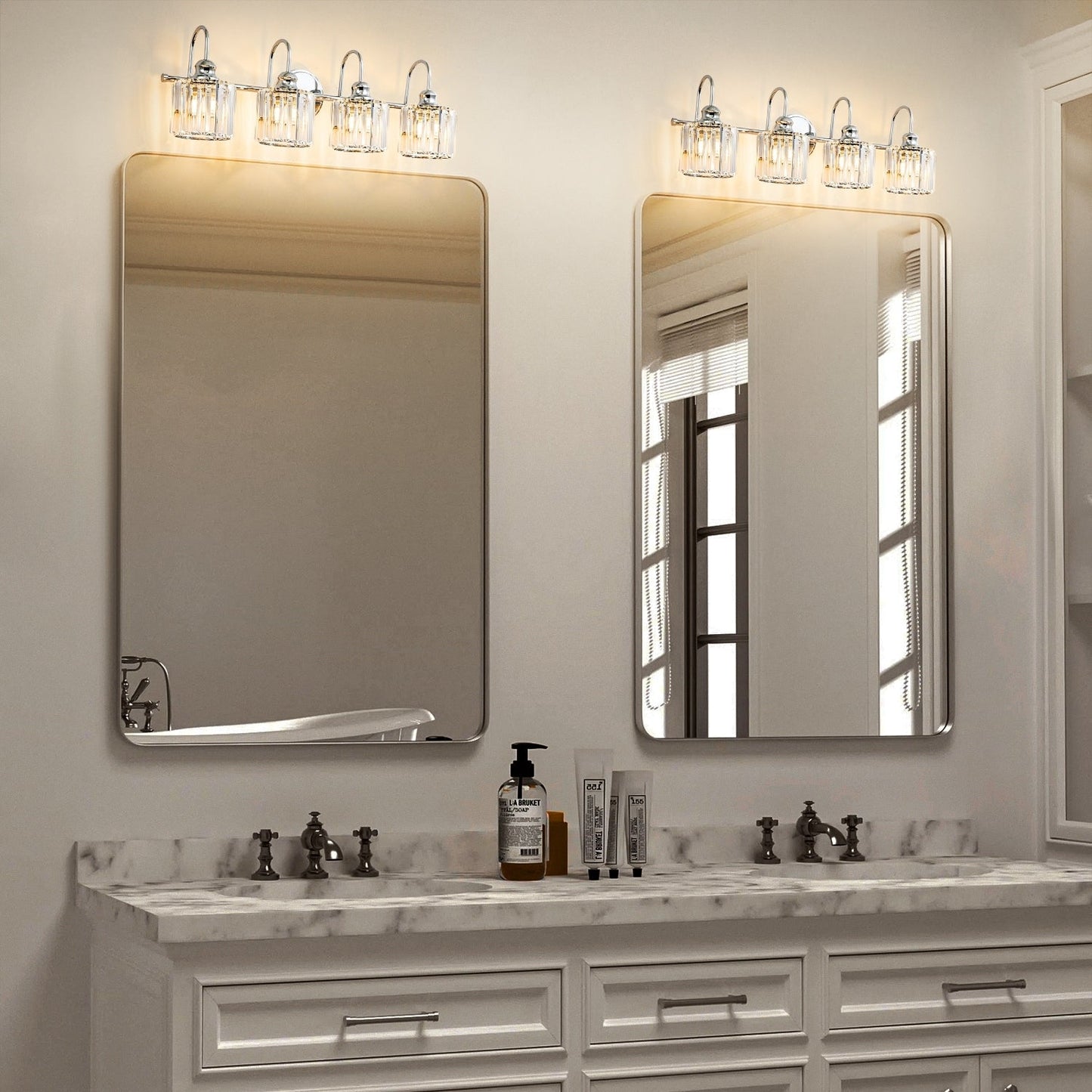 Applique murale de salle de bain moderne à 3/4 lumières, en cristal, à intensité variable, style glamour, linéaire, au-dessus du miroir
