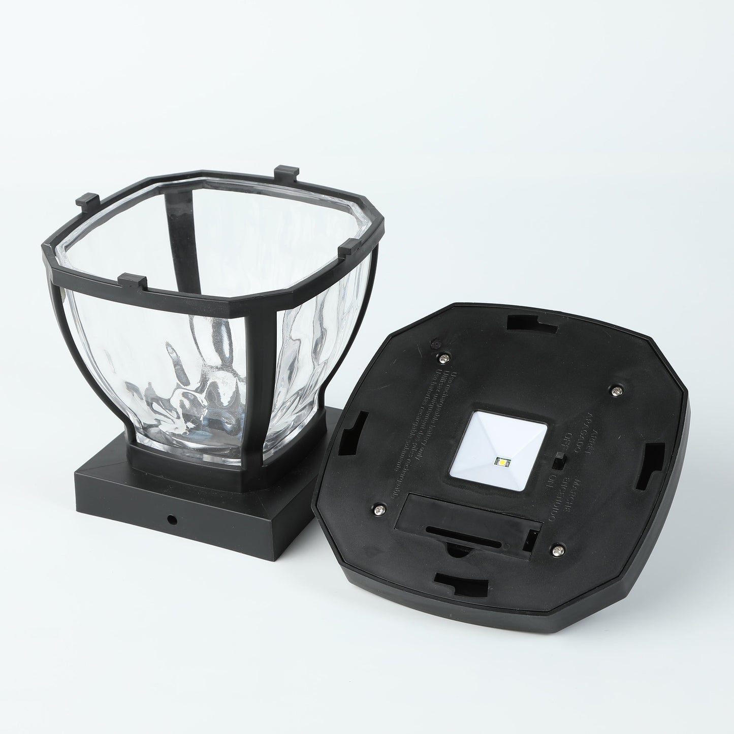 Capuchon de poteau solaire en plastique noir 4x4 avec lentille en verre – 5,1 H x 6,9 L x 6,9 P