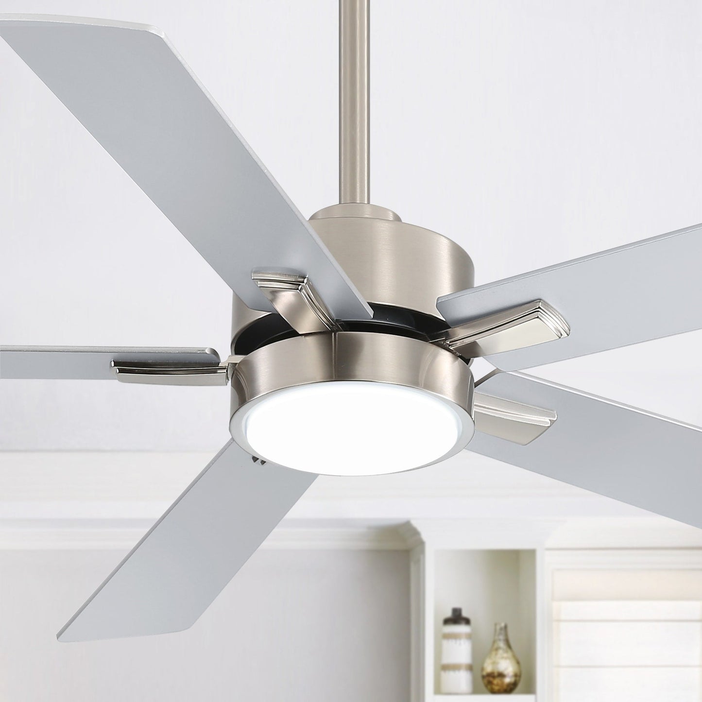 Ventilateur de plafond à DEL de 52 po avec kit d'éclairage et télécommande - 5 pales