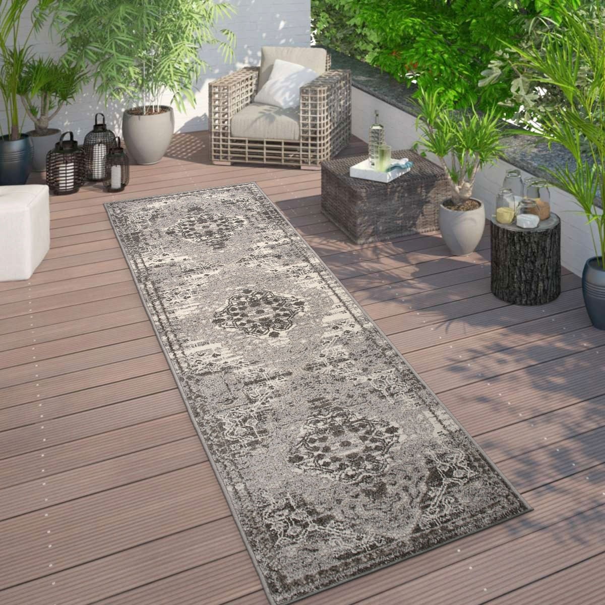 Tapis traditionnel d'intérieur/extérieur vieilli World Rug Gallery
