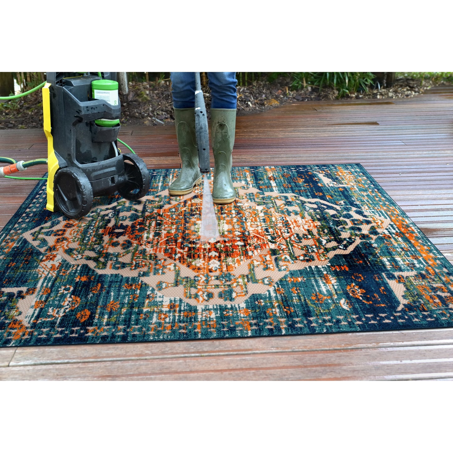 Tapis traditionnel d'intérieur/extérieur vieilli World Rug Gallery