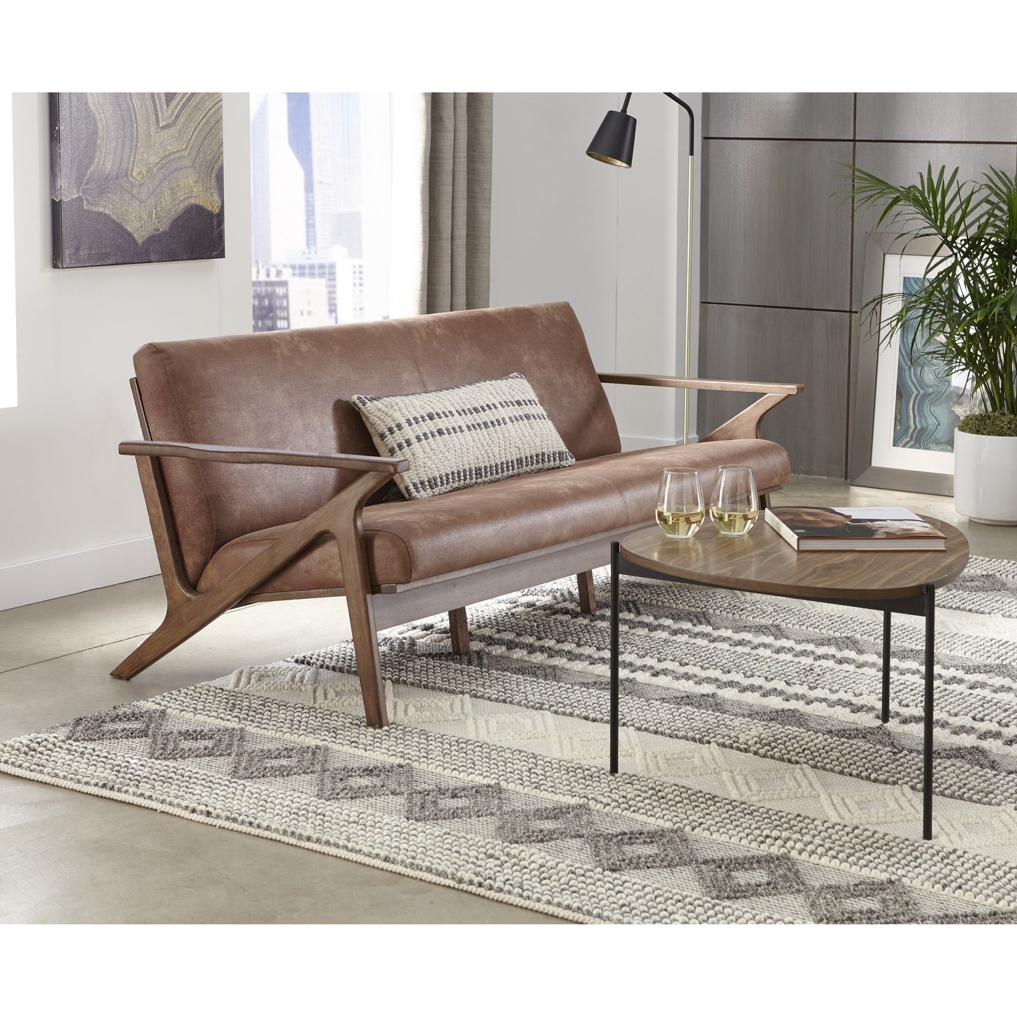 Canapé en bois massif Bianca de style milieu de siècle de Simple Living