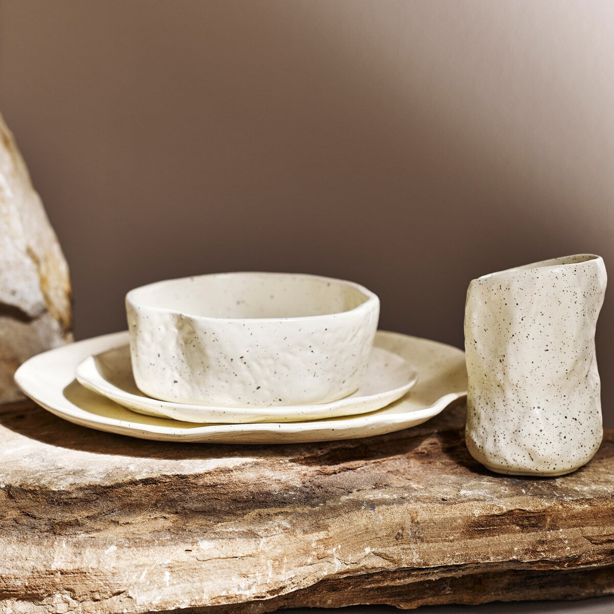 Service de table en grès Stone by Mercer Project ATIK