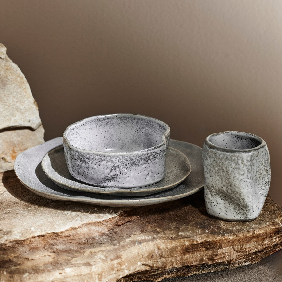 Service de table en grès Stone by Mercer Project ATIK