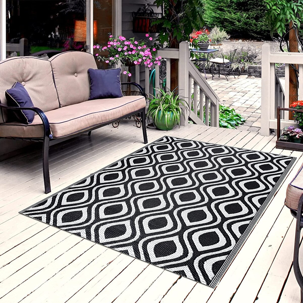 Tapis de sol d'extérieur léger et réversible en plastique recyclé Venice