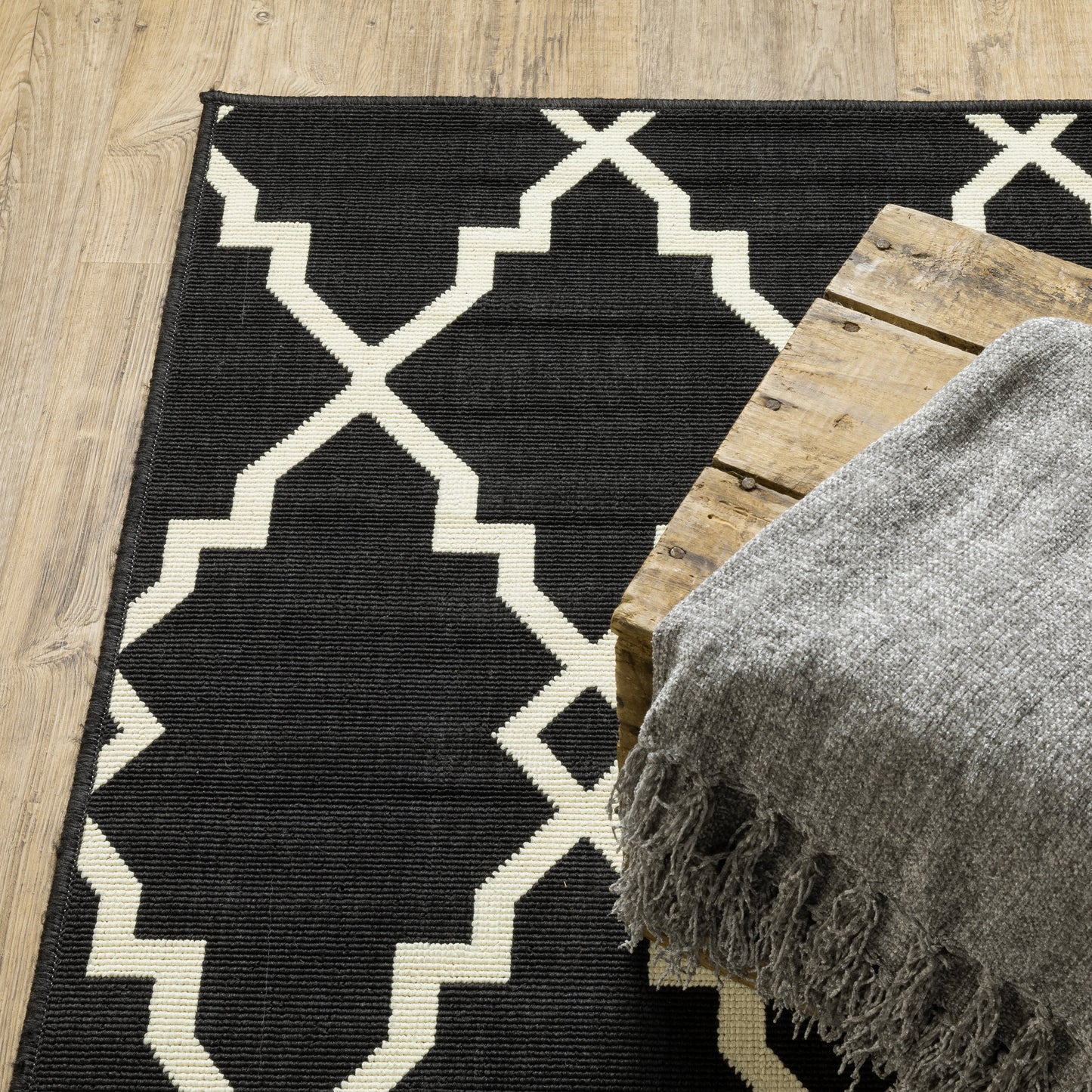 Tapis d'intérieur et d'extérieur Vista Home Malta Lattice noir/blanc cassé.