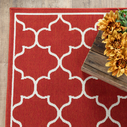 Tapis d'intérieur/extérieur en treillis blanc cassé/rouge brique Vista Home Martinique.