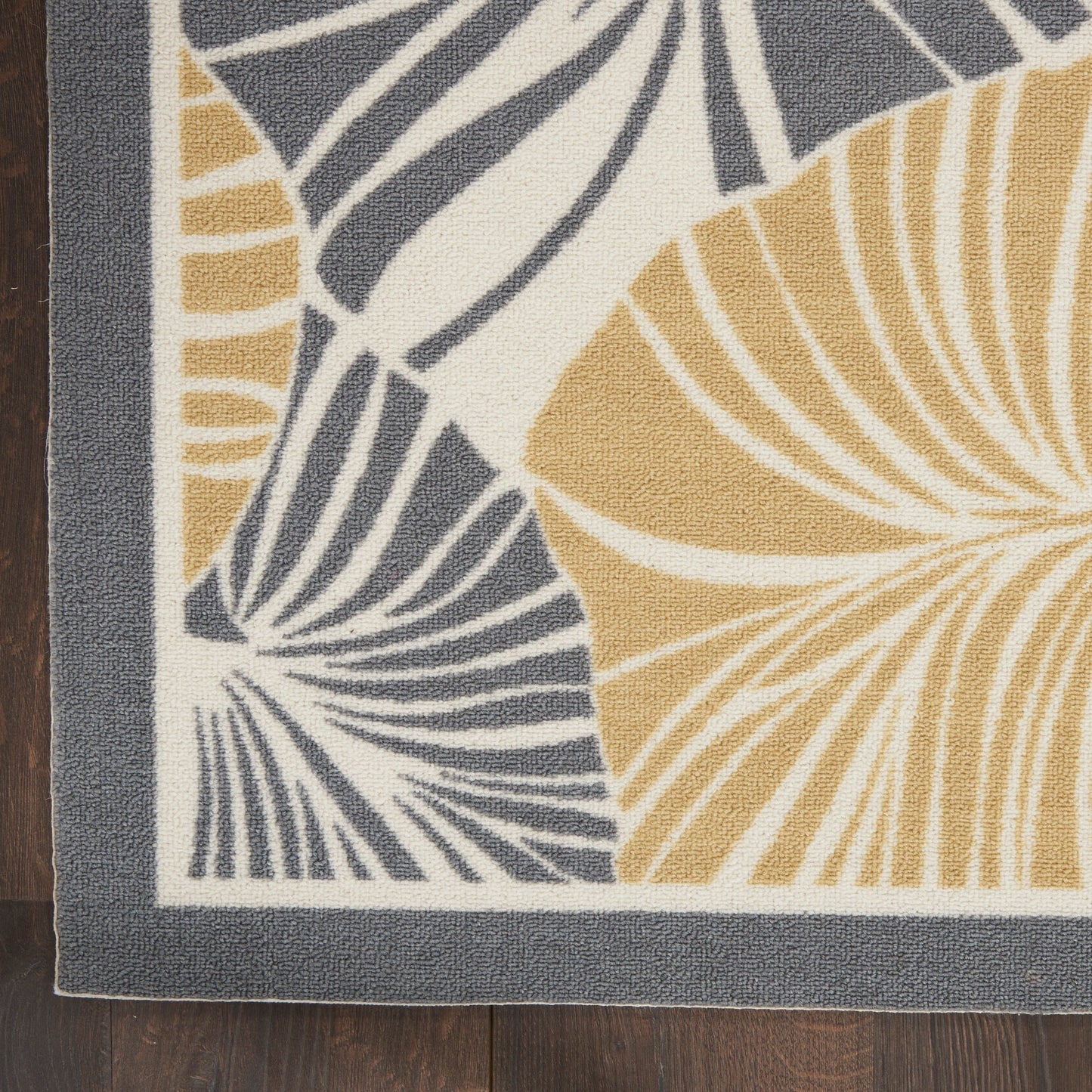 Tapis d'intérieur/extérieur moderne botanique Waverly Sun N' Shade
