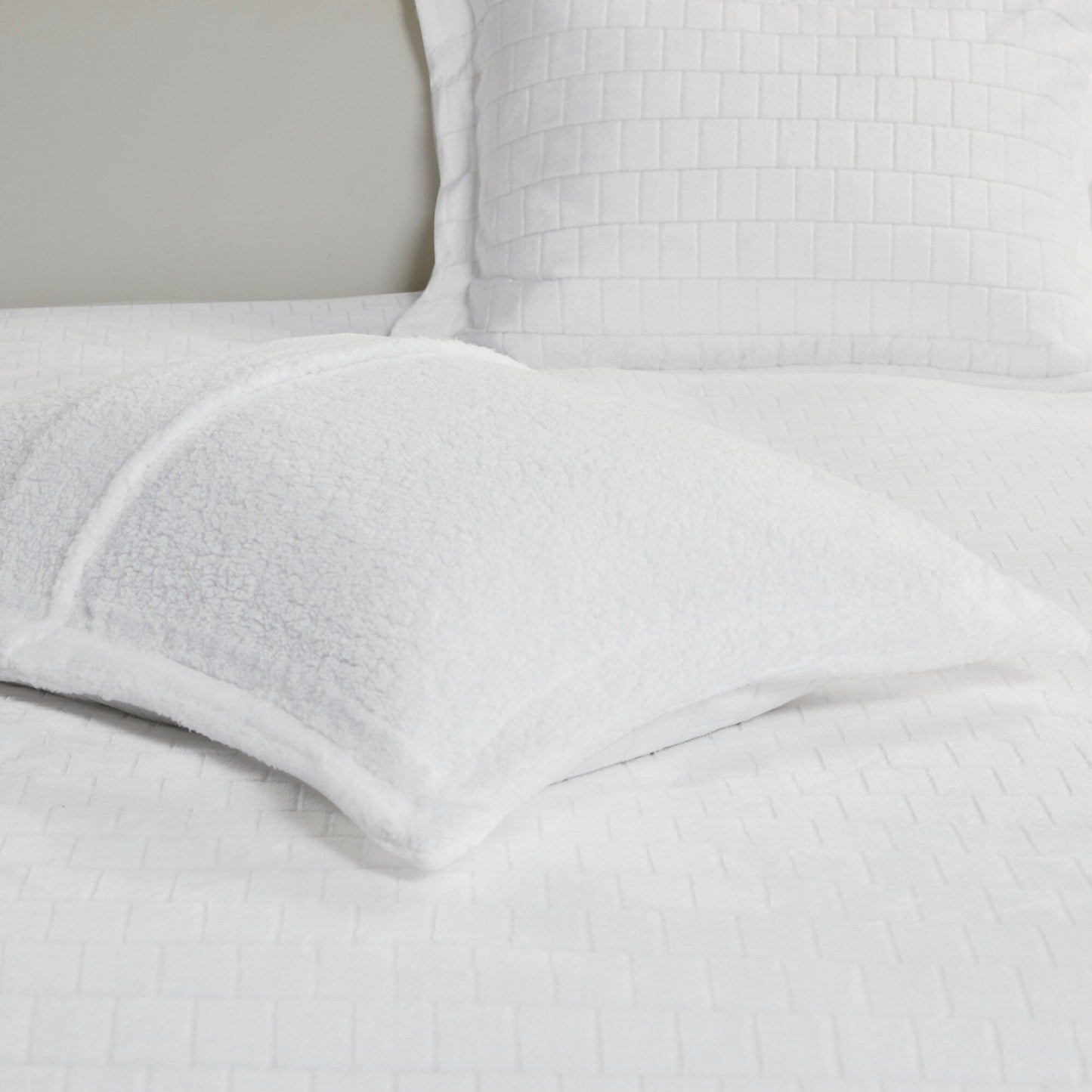 Ensemble de couette Whitney Plush to Sherpa par Madison Park