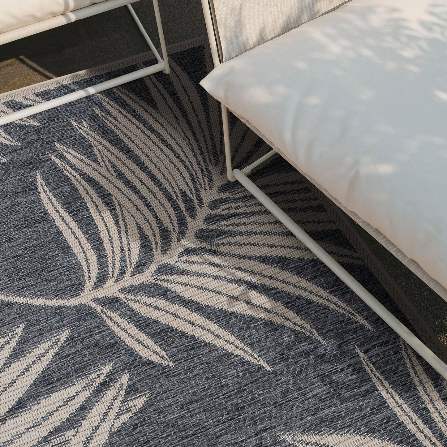 Tapis d'intérieur/extérieur à motif floral contemporain World Rug Gallery