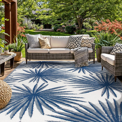 Tapis d'extérieur réversibles en plastique recyclé à motifs floraux tropicaux de la World Rug Gallery