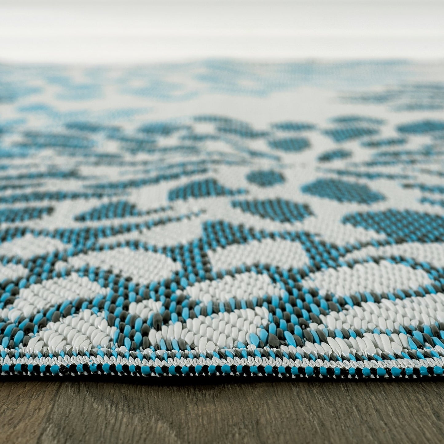 Tapis d'extérieur réversibles en plastique recyclé à motifs floraux modernes Aloha de la World Rug Gallery