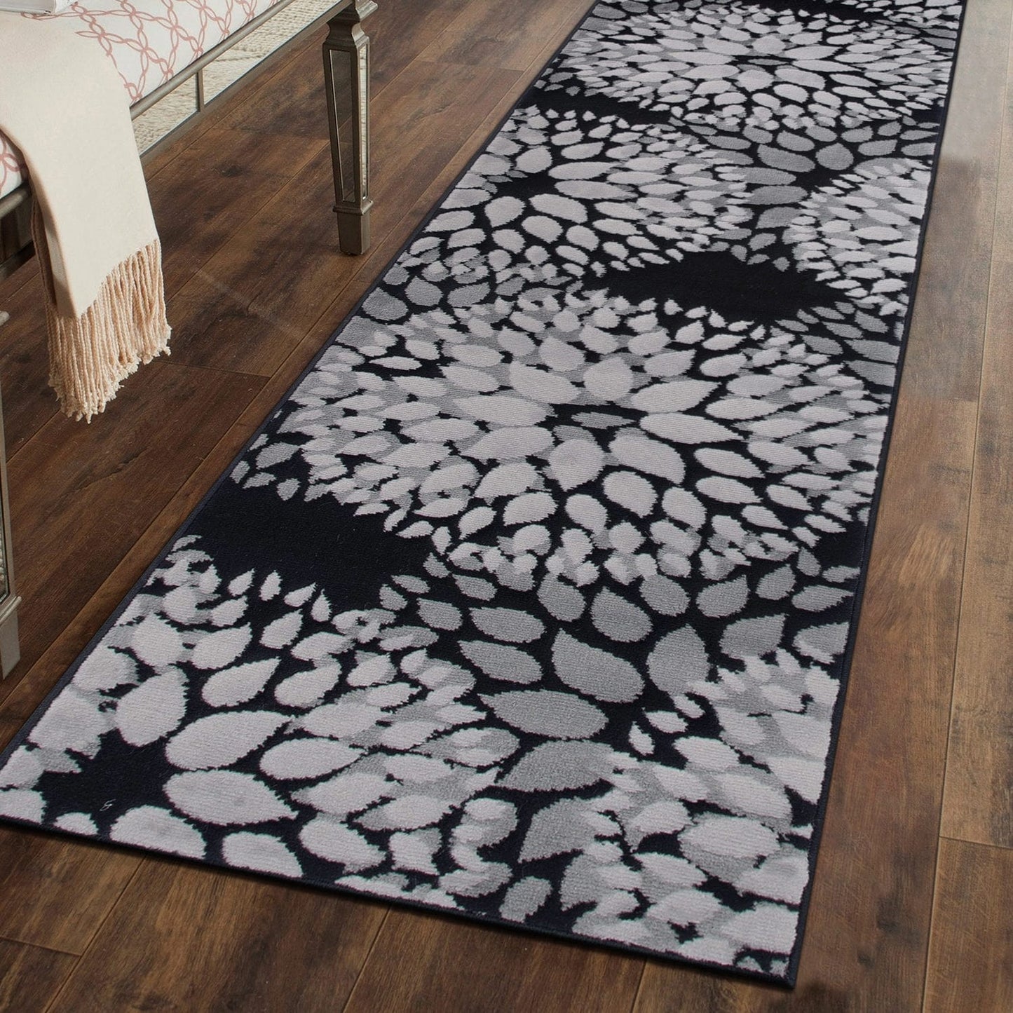 Tapis moderne à motifs floraux circulaires de la World Rug Gallery